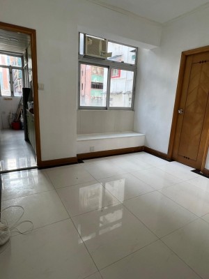 鴻日大廈  NP28087R